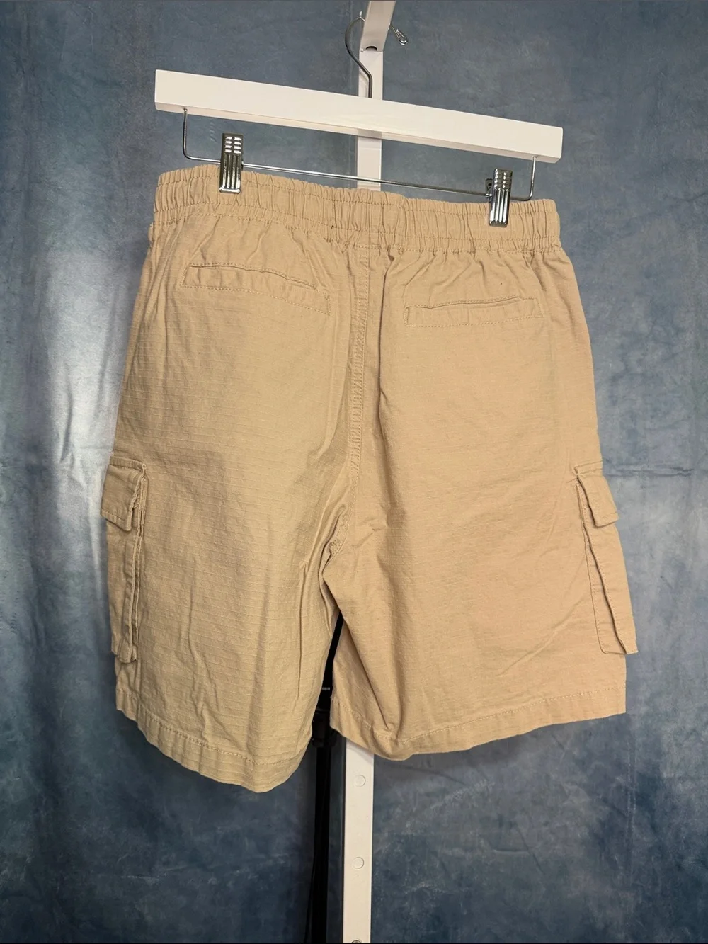 Forever 21 Men’s Khaki Cargo Drawstring Shorts Size Medium
